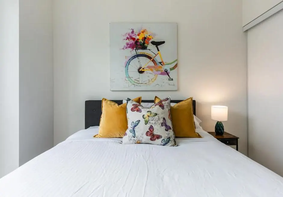 Aparthotel Skyline Suites - Walk To Mtcc, Acc, Rogers Centre & Entertainment District