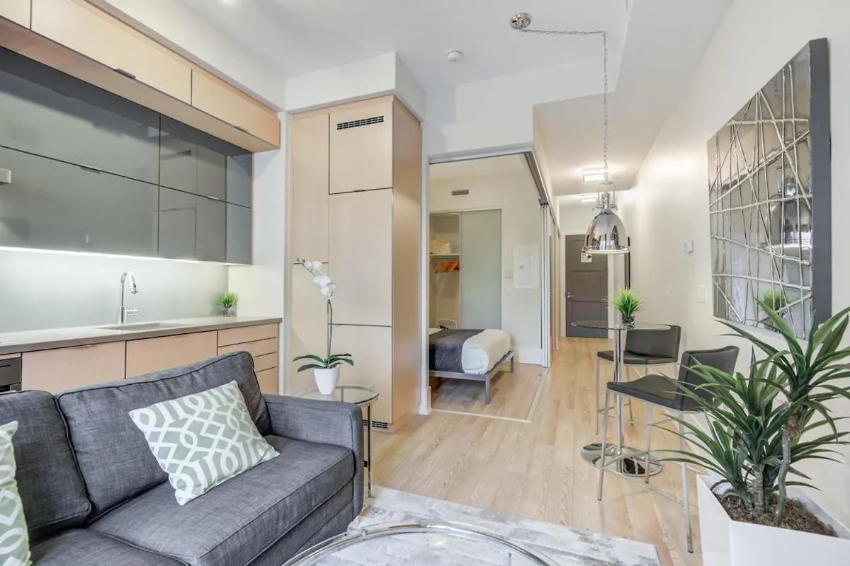 Skyline Suites - Walk To Mtcc, Acc, Rogers Centre & Entertainment District 3*, Toronto